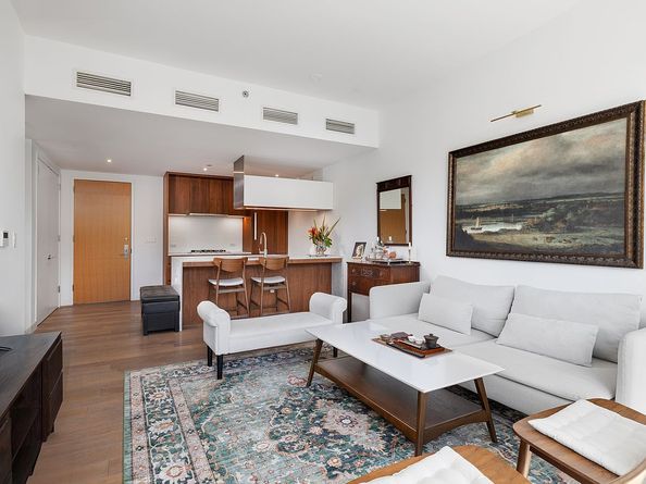 21-30 44th Drive 3M, Queens NY 11101