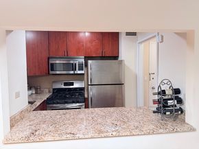 135 Ocean Parkway 6H, Brooklyn NY 11218