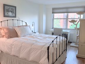 135 Ocean Parkway 6H, Brooklyn NY 11218