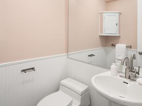 250 East 40th Street 30F, New York NY 10016