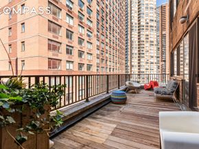 529 West 42nd Street 7B, New York NY 10036