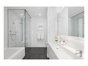 165 Charles Street 22, New York NY 10014