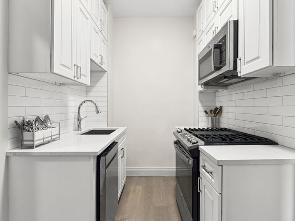 172 East 4th Street 6C, New York NY 10009