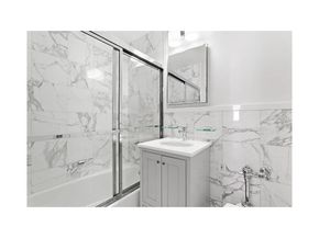 201 East 36th Street 8C, New York NY 10016