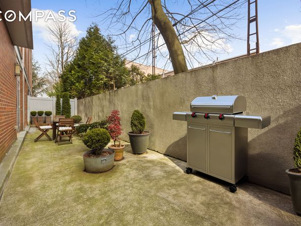 35 Mc Donald Avenue 1E, Brooklyn NY 11218