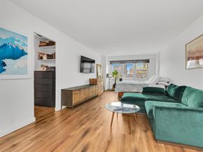 305 East 24th Street 20G, New York NY 10010