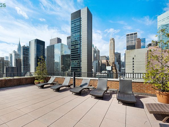 251 East 51st Street 3B, New York NY 10022