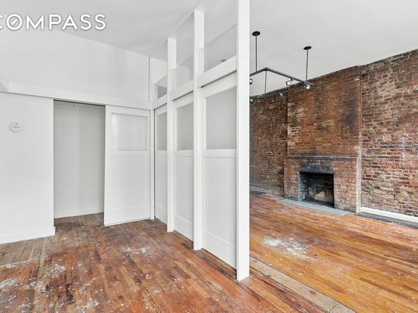 360 West 20th Street 2F, New York NY 10011