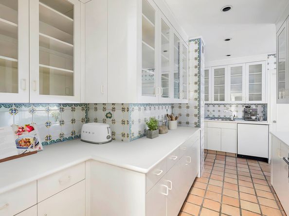 580 Park Avenue 10A, New York NY 10065