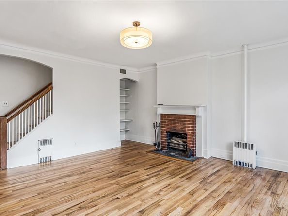 40 Slocum Crescent, Queens NY 11375