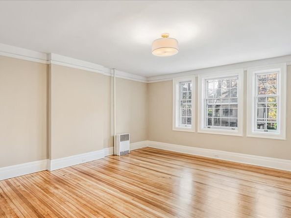 40 Slocum Crescent, Queens NY 11375