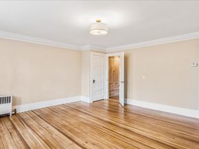 40 Slocum Crescent, Queens NY 11375