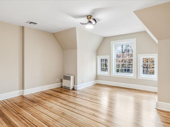 40 Slocum Crescent, Queens NY 11375