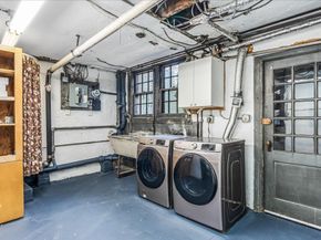 40 Slocum Crescent, Queens NY 11375