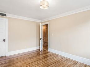 40 Slocum Crescent, Queens NY 11375