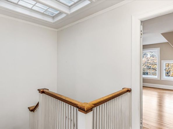 40 Slocum Crescent, Queens NY 11375