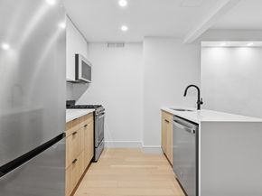 321 East 48th Street 2G, New York NY 10017