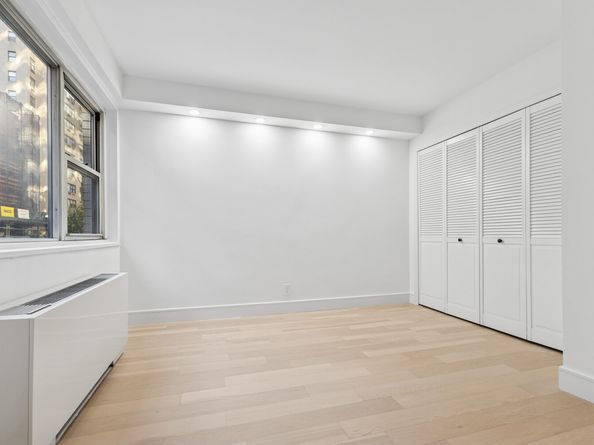 321 East 48th Street 2G, New York NY 10017