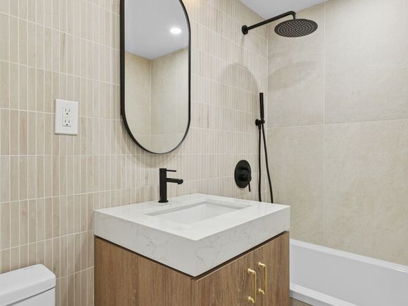 321 East 48th Street 2G, New York NY 10017