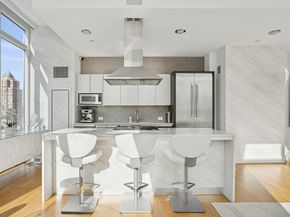 247 West 46th Street 2103, New York NY 10036