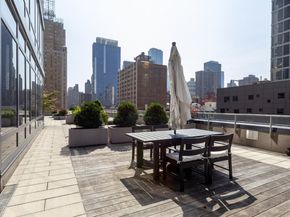247 West 46th Street 2103, New York NY 10036