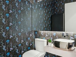 247 West 46th Street 2103, New York NY 10036