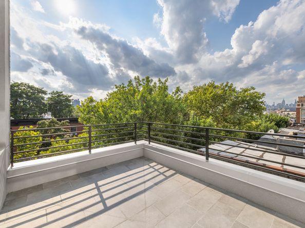 93 Waverly Avenue 4, Brooklyn NY 11205