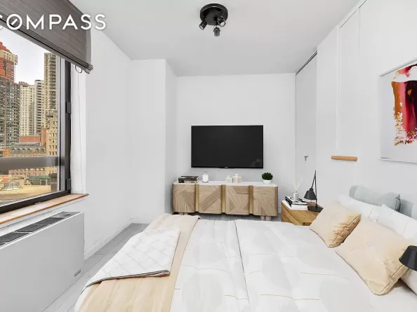 630 1st Avenue 10L, New York NY 10016