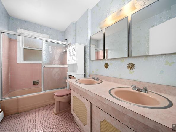 69-01 61st Road, Queens NY 11379