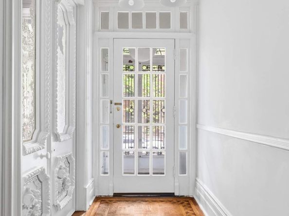 117 East 91st Street, New York NY 10128