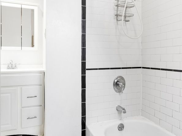 109 Seaman Avenue 4A, New York NY 10034