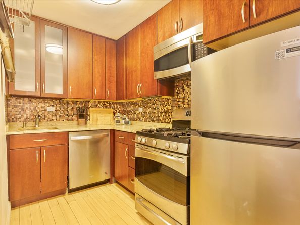 10 West 15th Street 325, New York NY 10011