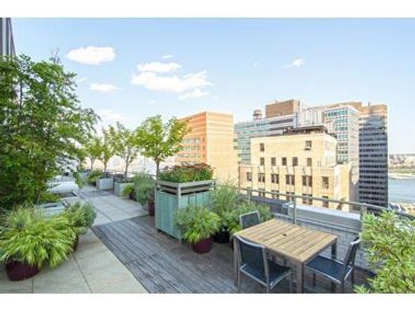 99 John Street 425, New York NY 10038