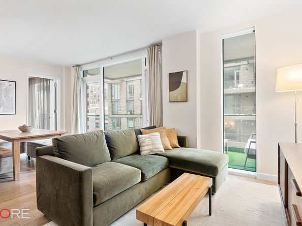 505 West 43rd Street 8K, New York NY 10036