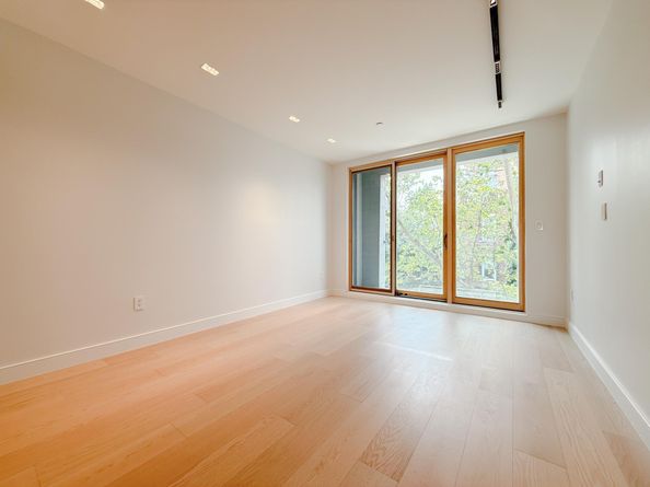 636 Lorimer Street 3, Brooklyn NY 11211