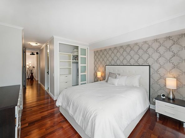 500 West 43rd Street 21B, New York NY 10036