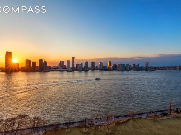 212 Warren Street 2C, New York NY 10282