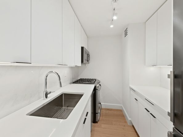 205 West End Avenue 27E, New York NY 10023