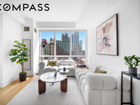 350 West 42nd Street 27K, New York NY 10036