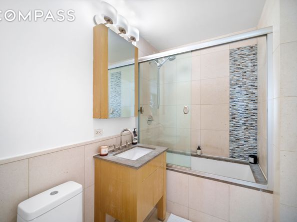 350 West 42nd Street 27K, New York NY 10036