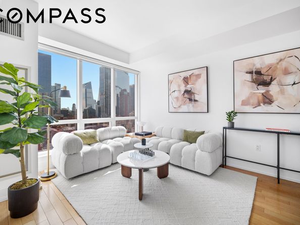 350 West 42nd Street 27K, New York NY 10036