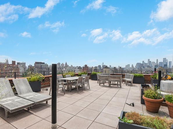 31 Jane Street 2H, New York NY 10014