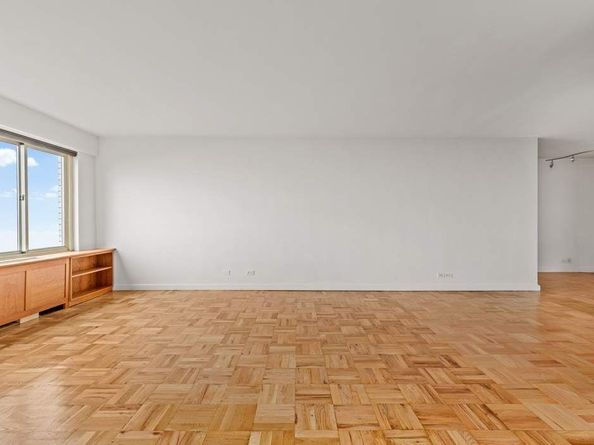 60 Riverside Drive 19C, New York NY 10024