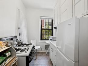 114 Clinton Street 3E, Brooklyn NY 11201