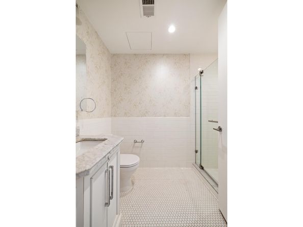 11 East 68th Street 7CE, New York NY 10021