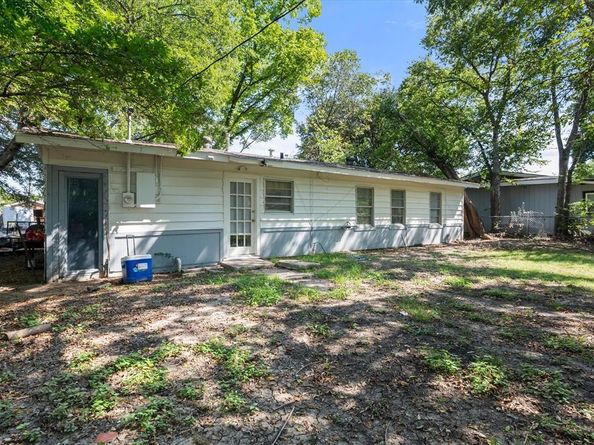 1704  Joyce Street , Arlington Texas 76010