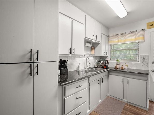 1704  Joyce Street , Arlington Texas 76010