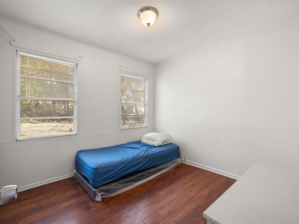 1704  Joyce Street , Arlington Texas 76010