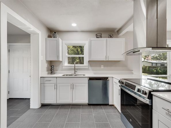 1404 N Riverside Drive , Fort Worth Texas 76111
