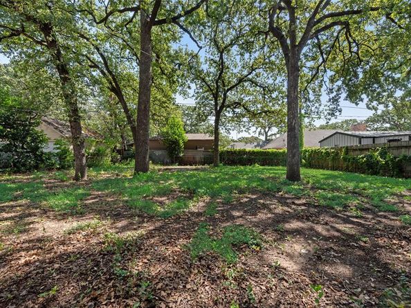 1404 N Riverside Drive , Fort Worth Texas 76111